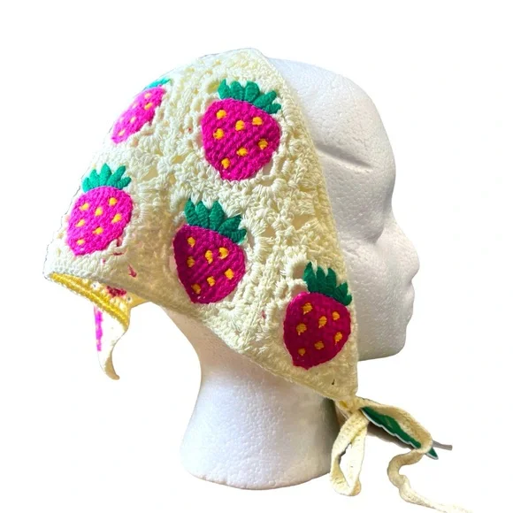 Sunday State Crochet Strawberry Headscarf Bonnet Kerchief Bandana NWT - Picture 3 of 5